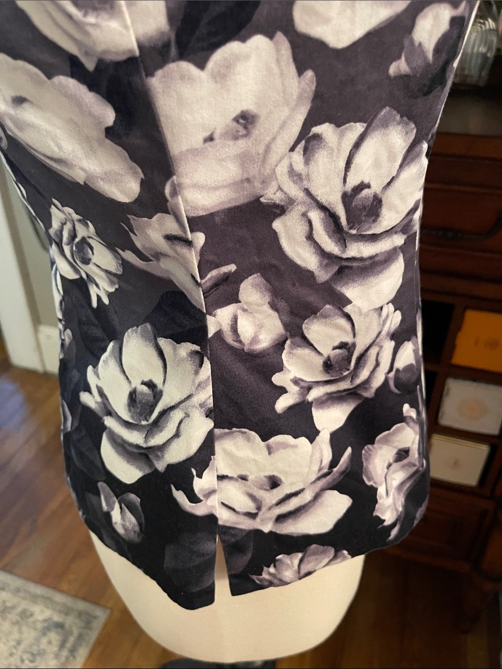 Floral Halter-Crossover Camisole in Black and White - Picture 3 of 7